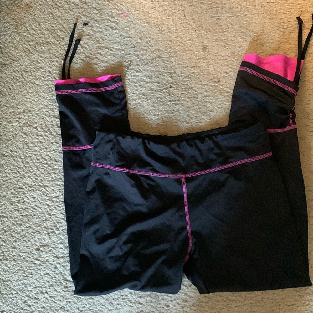 Tarea by Rue 21 size medium leggings